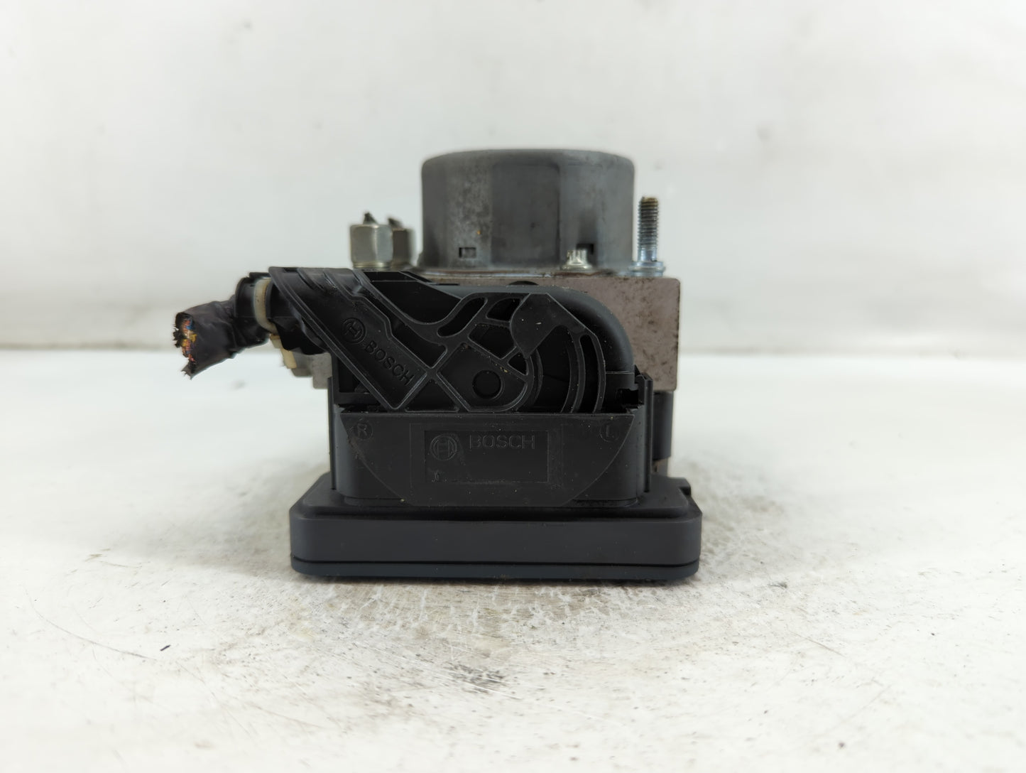 2015 Nissan Sentra ABS Pump Control Module Replacement P/N:47660 9AN0A Fits OEM Used Auto Parts - Oemusedautoparts1.com