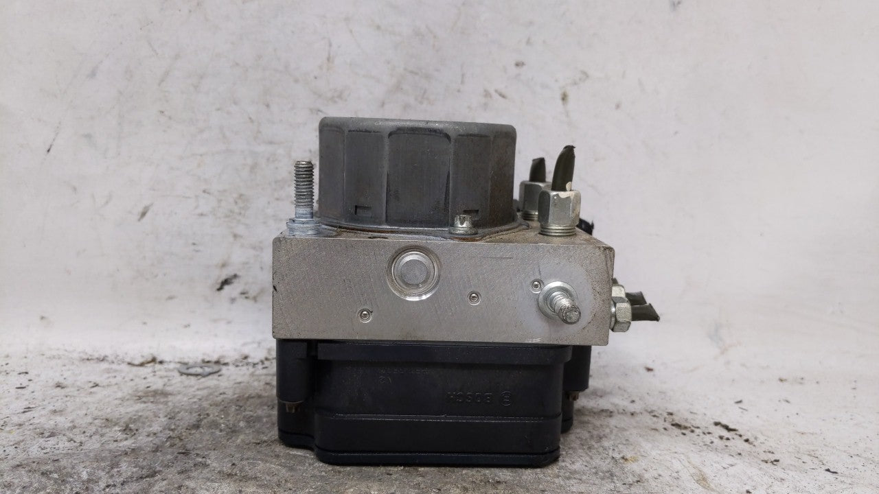 2015 Nissan Sentra ABS Pump Control Module Replacement P/N:2265106527 Fits OEM Used Auto Parts - Oemusedautoparts1.com