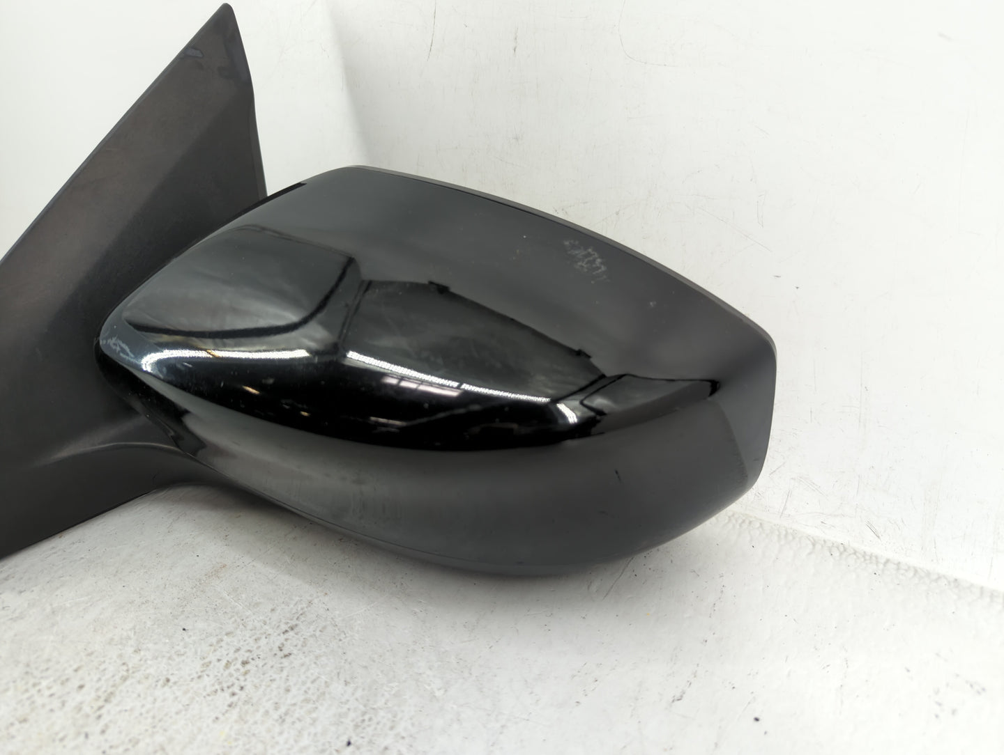 2015 Nissan Sentra Driver Side View Mirror - Left Door Mirror OEM Used - Oemusedautoparts1.com