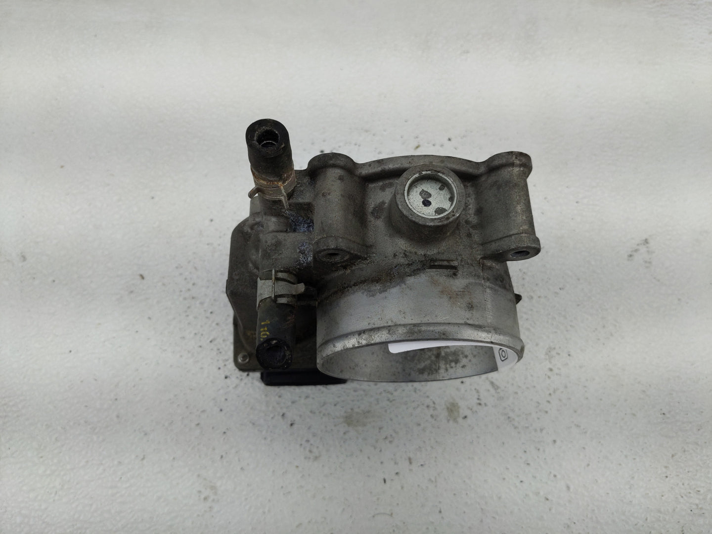 2015 Nissan Titan Throttle Body Fits OEM Used Auto Parts - Oemusedautoparts1.com