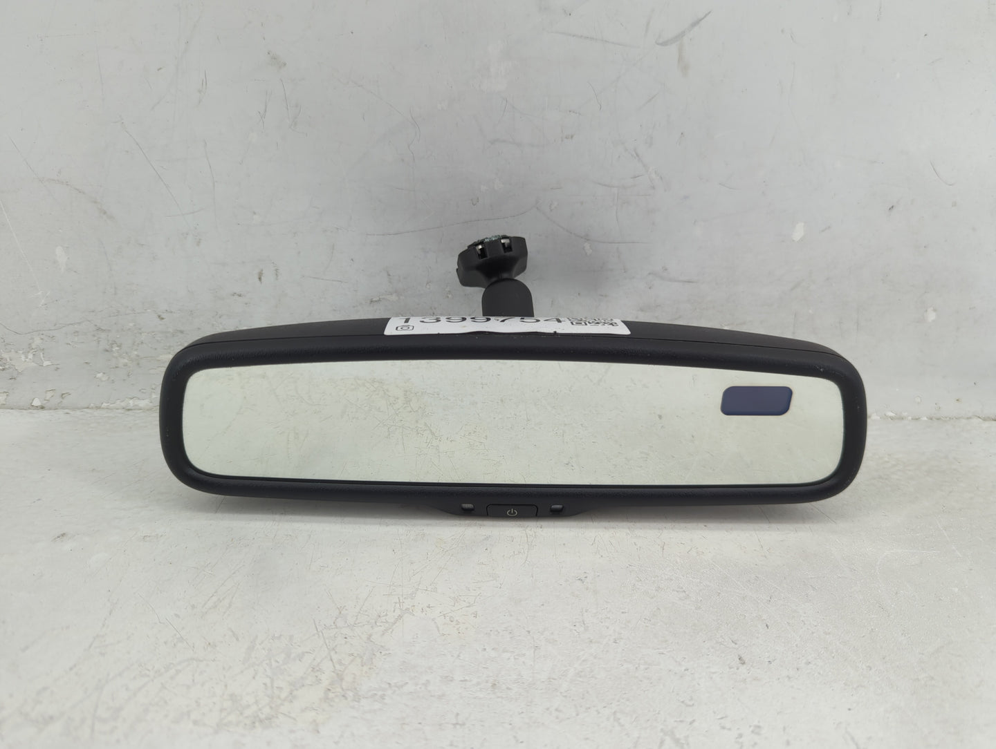 2013-2022 Nissan Titan Interior Rear View Mirror Replacement OEM P/N:E11015892 Fits OEM Used Auto Parts - Oemusedautoparts1.