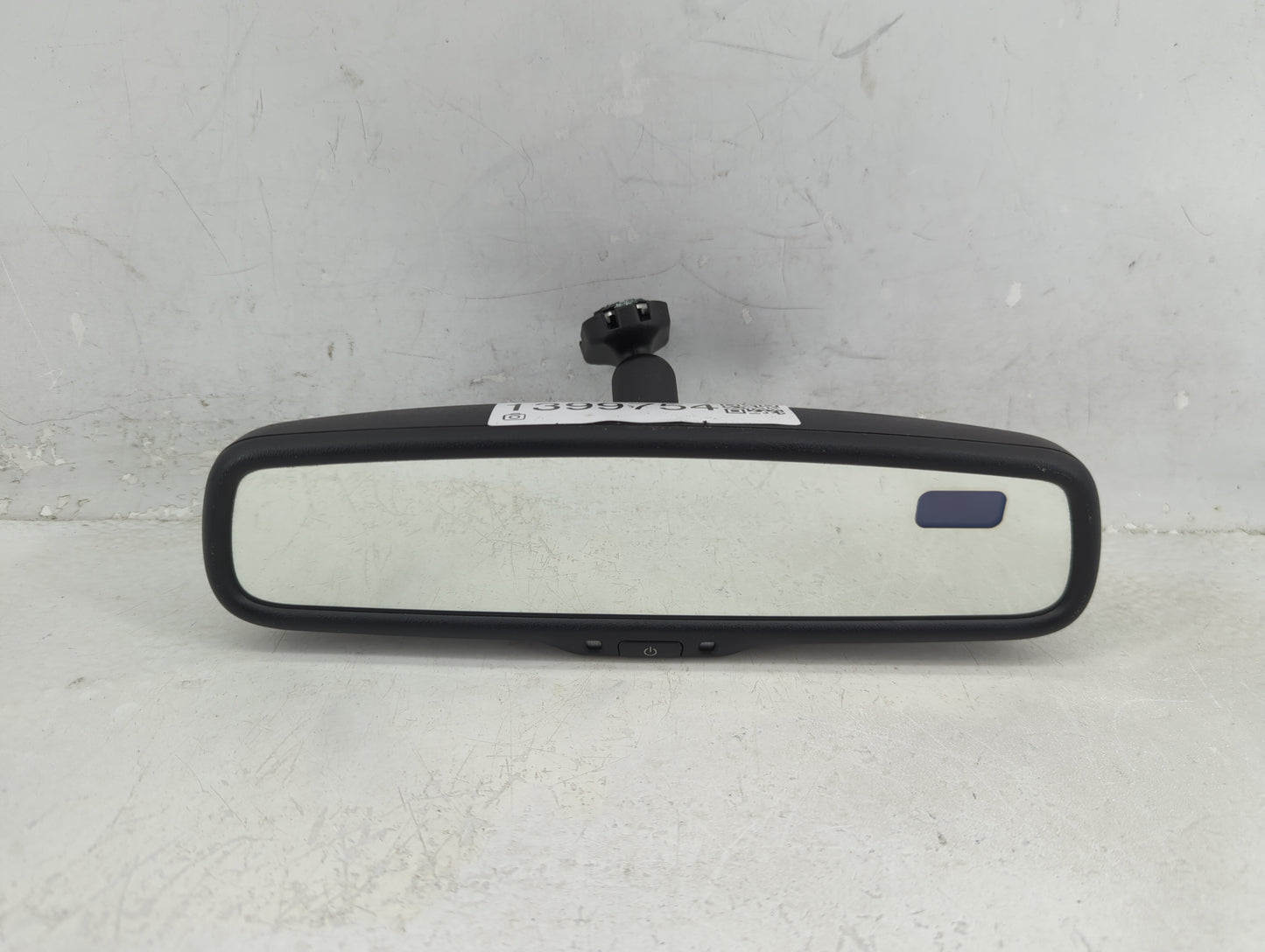 2013-2022 Nissan Titan Interior Rear View Mirror Replacement OEM P/N:E11015892 Fits OEM Used Auto Parts - Oemusedautoparts1.