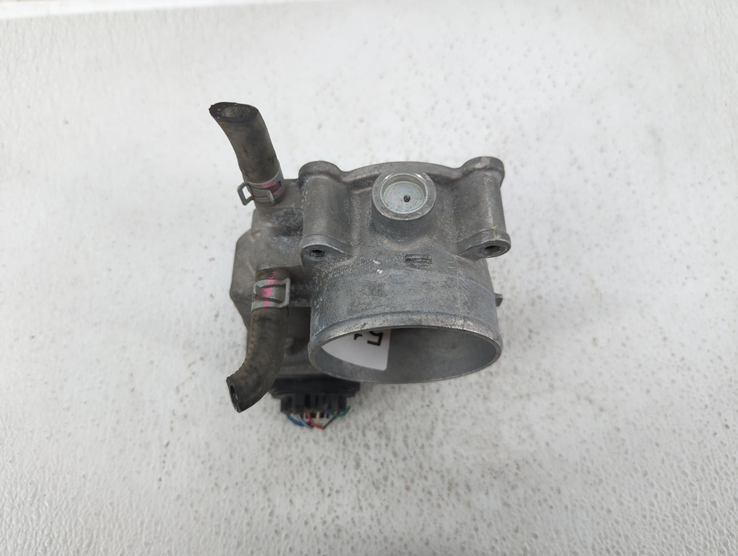 2013-2015 Nissan Titan Throttle Body P/N:16119 7S000 Fits Fits 2012 2013 2014 2015 2016 OEM Used Auto Parts - Oemusedautopar