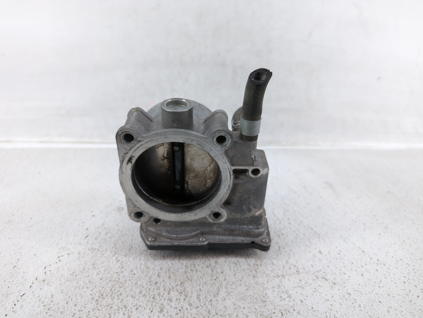 2013-2015 Nissan Titan Throttle Body P/N:16119 7S000 Fits Fits 2012 2013 2014 2015 2016 OEM Used Auto Parts - Oemusedautopar