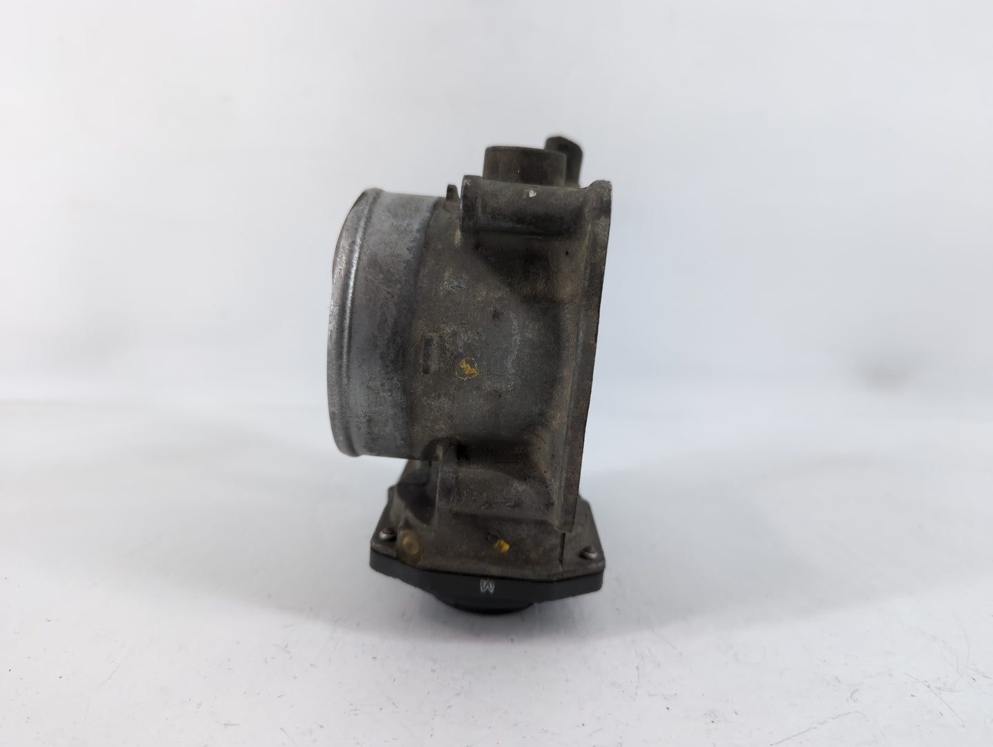 2013-2015 Nissan Titan Throttle Body P/N:16119 7S000 Fits Fits 2012 2013 2014 2015 2016 OEM Used Auto Parts - Oemusedautopar