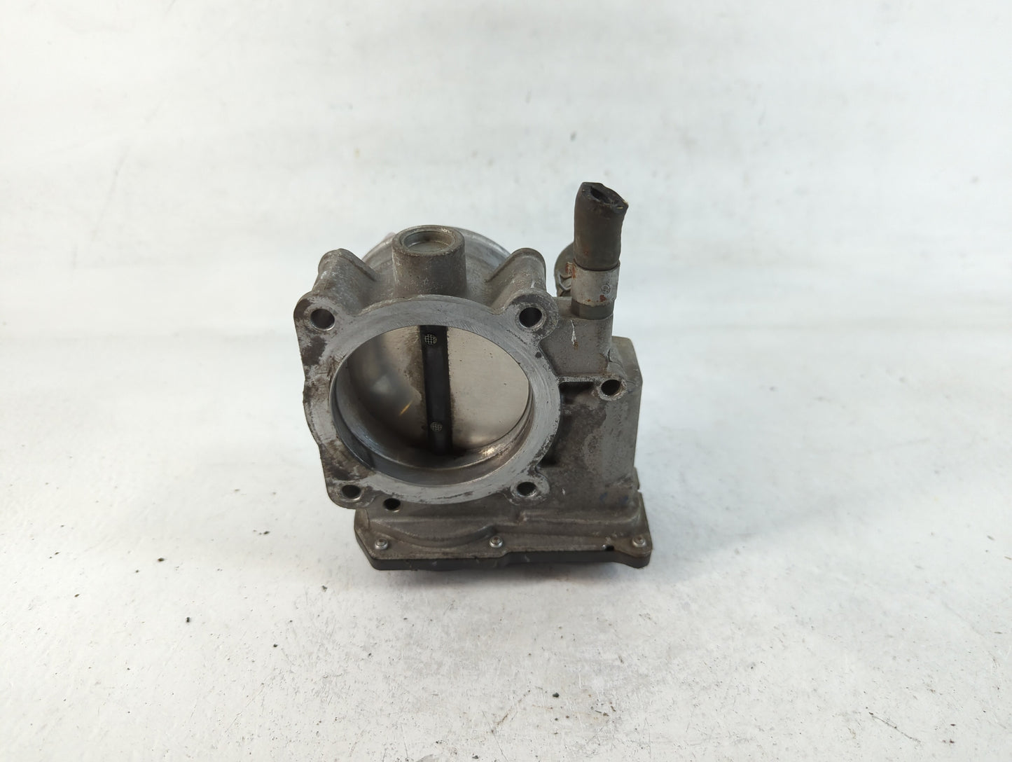 2013-2015 Nissan Titan Throttle Body P/N:16119 7S000 D Fits Fits 2012 2013 2014 2015 2016 OEM Used Auto Parts - Oemusedautop