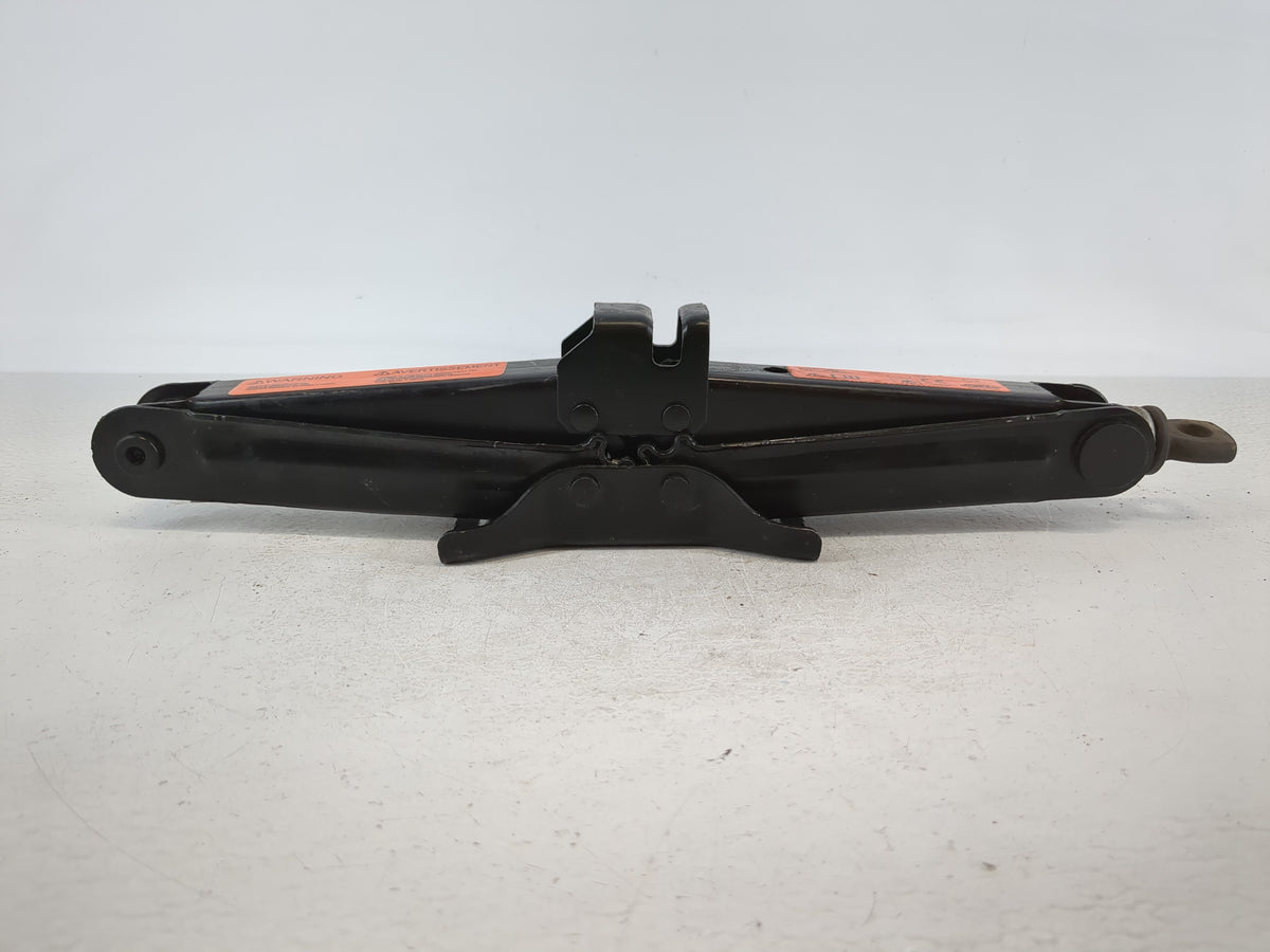 2015 Nissan Versa Spare Scissor Car Jack 1100912 - Oemusedautoparts1.com