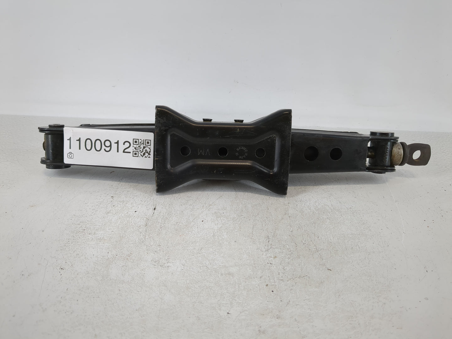 2015 Nissan Versa Spare Scissor Car Jack - Oemusedautoparts1.com
