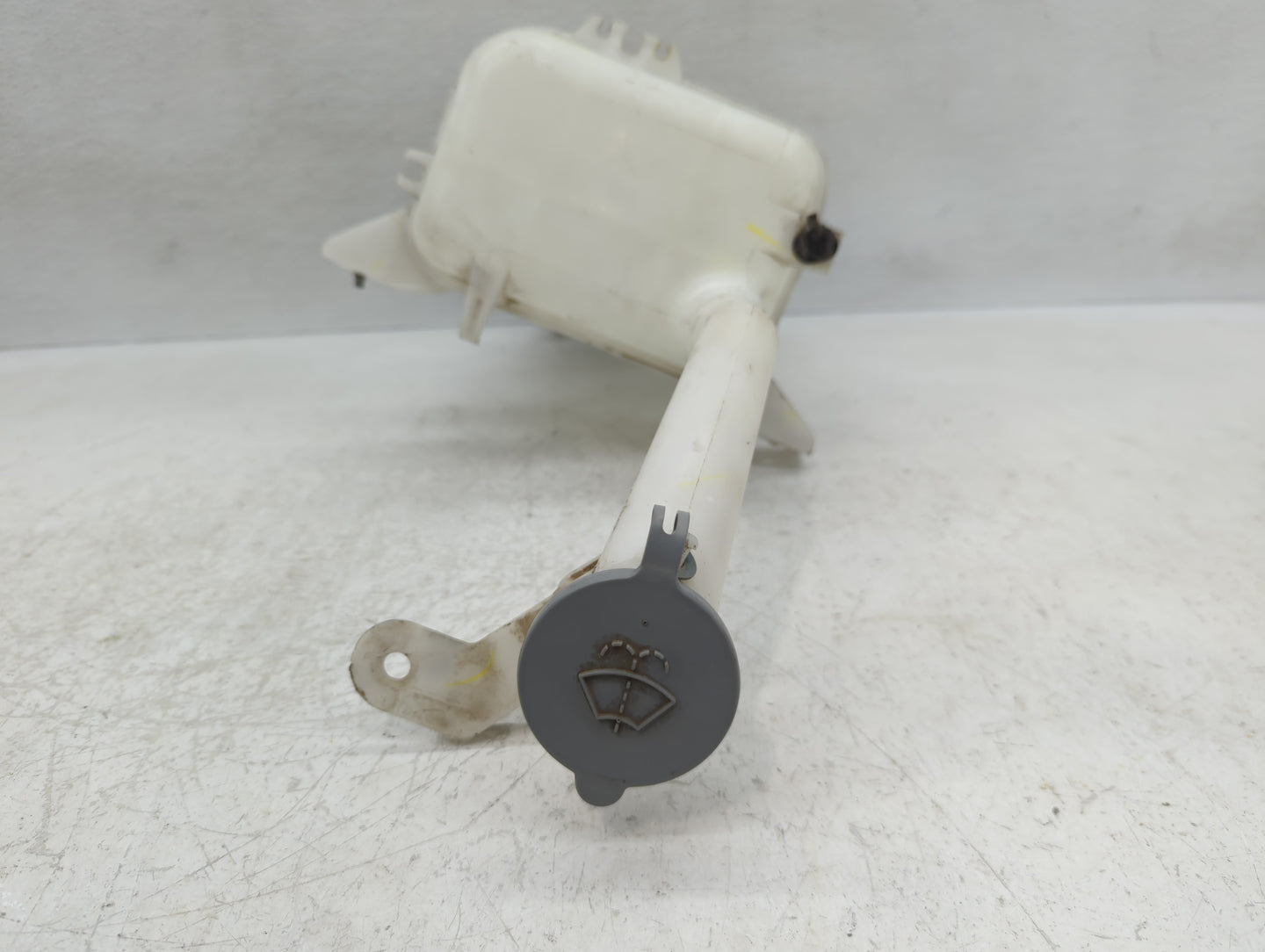 2012-2019 Nissan Versa Windshield Washer Fluid Reservoir Bottle Oem - Oemusedautoparts1.com