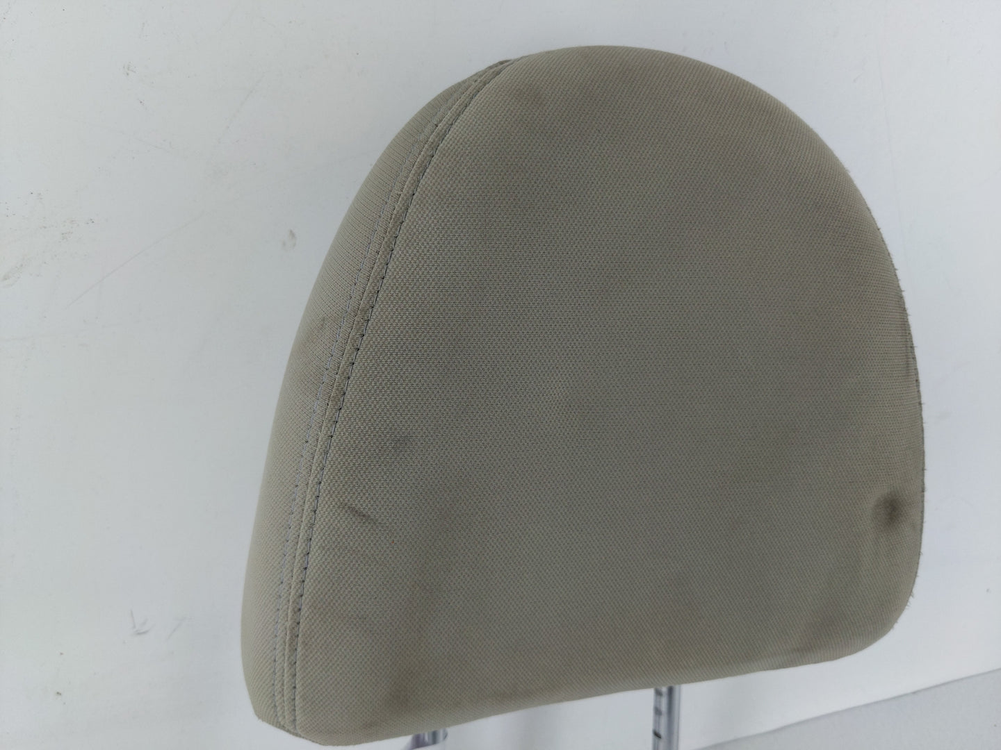 Nissan Versa Headrest Head Rest Front Driver Passenger Seat Grey - Oemusedautoparts1.com