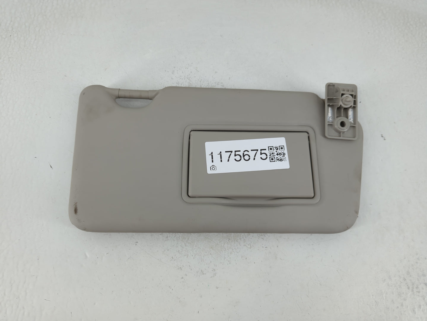 2014-2015 Nissan Versa Sun Visor Shade Replacement Passenger Right Mirror Fits Fits 2014 2015 OEM Used Auto Parts - Oemuseda