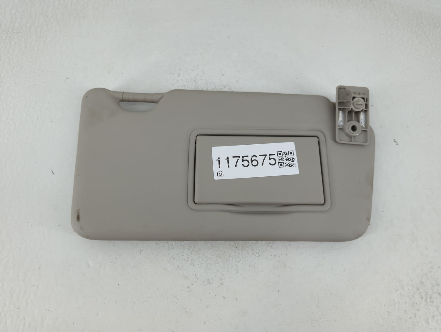 2014-2015 Nissan Versa Sun Visor Shade Replacement Passenger Right Mirror Fits Fits 2014 2015 OEM Used Auto Parts - Oemuseda