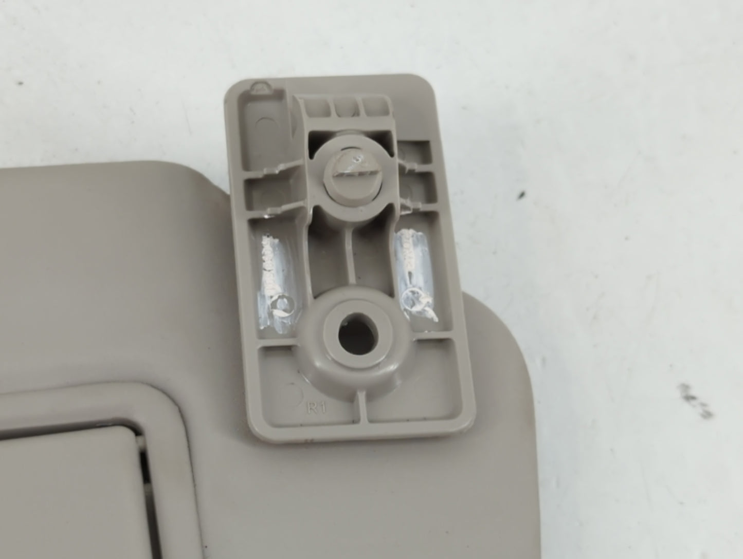 2014-2015 Nissan Versa Sun Visor Shade Replacement Passenger Right Mirror Fits Fits 2014 2015 OEM Used Auto Parts - Oemuseda