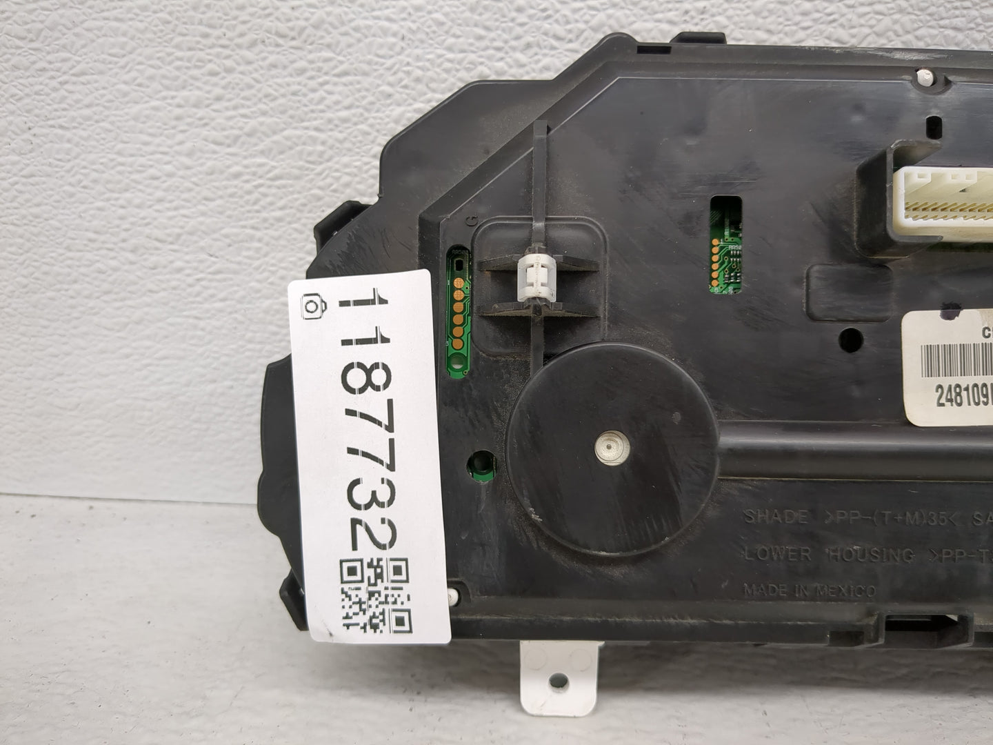 2015-2018 Nissan Versa Instrument Cluster Speedometer Gauges P/N:248109KK0A Fits Fits 2015 2016 2017 2018 OEM Used Auto Part