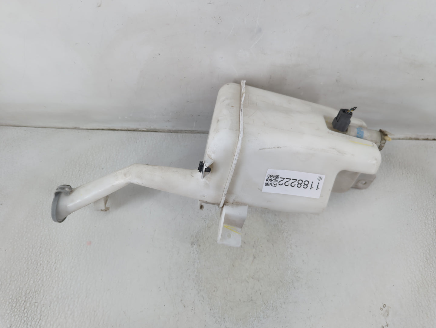 2012-2019 Nissan Versa Windshield Washer Fluid Reservoir Bottle Oem - Oemusedautoparts1.com