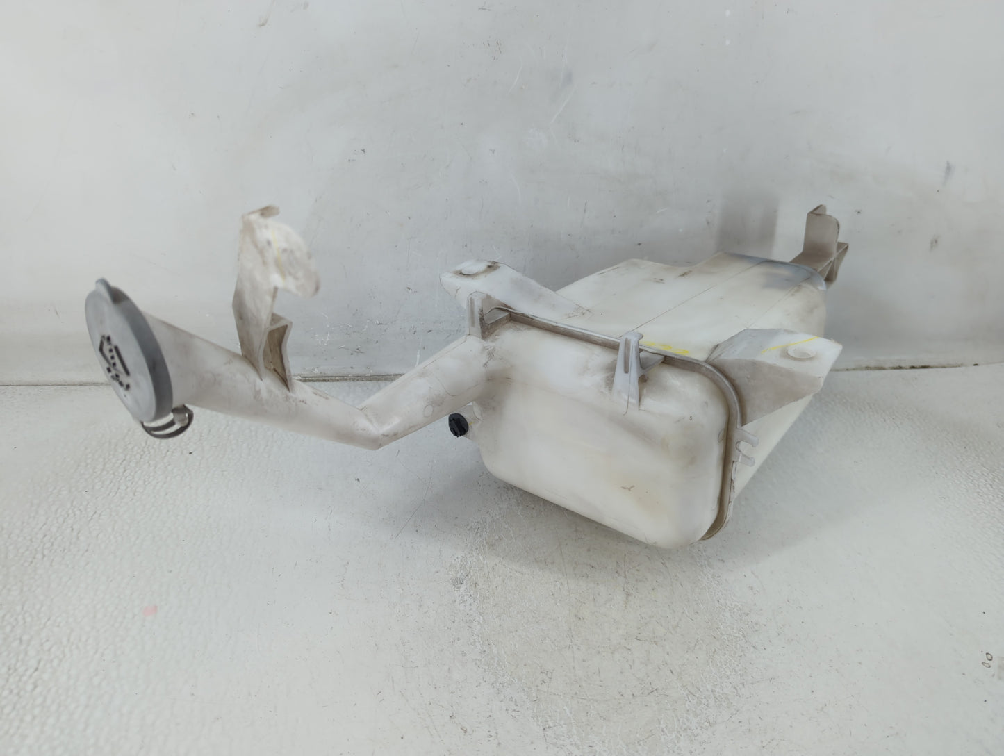 2012-2019 Nissan Versa Windshield Washer Fluid Reservoir Bottle Oem - Oemusedautoparts1.com