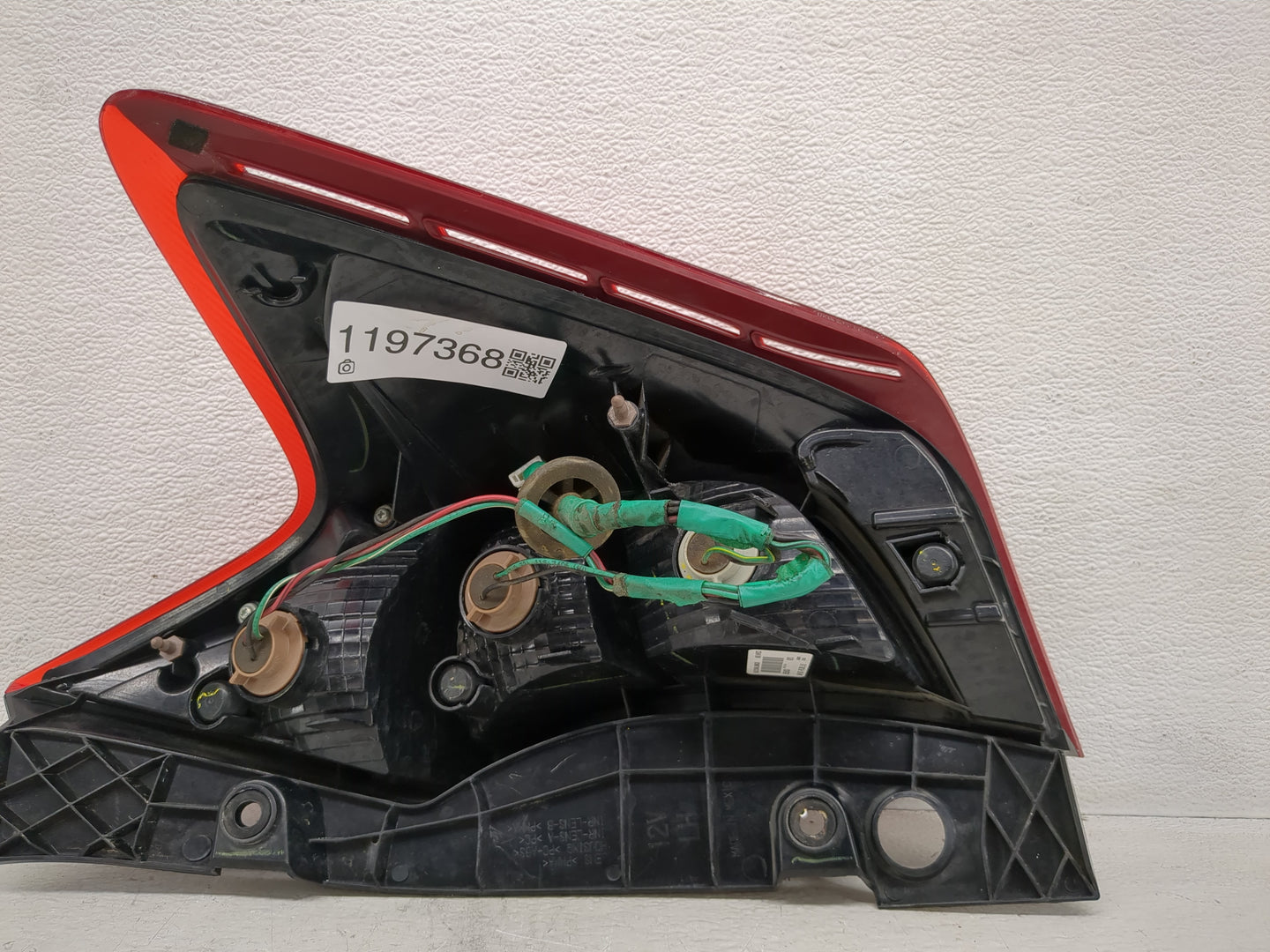 2014-2019 Nissan Versa Tail Light Assembly Driver Left OEM P/N:265553WC0A Fits Fits 2014 2015 2016 2017 2018 2019 OEM Used A
