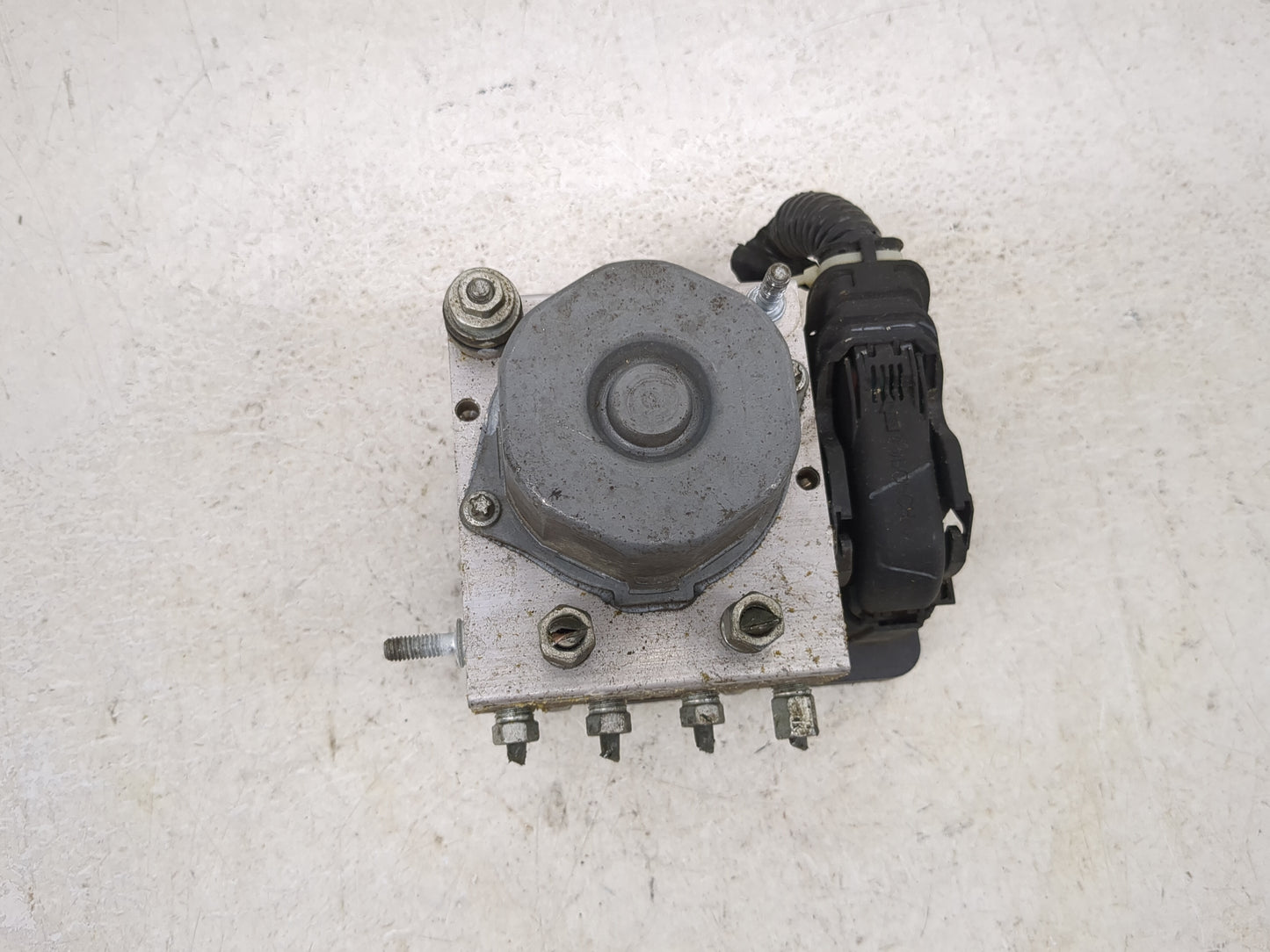 2015-2019 Nissan Versa ABS Pump Control Module Replacement P/N:2265106527 47660 9KK0A Fits Fits 2015 2016 2017 2018 2019 OEM