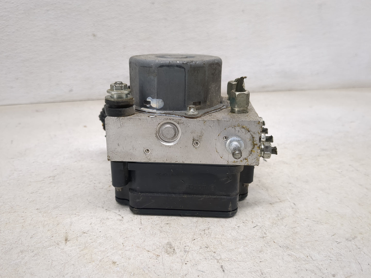 2015-2019 Nissan Versa ABS Pump Control Module Replacement P/N:2265106527 47660 9KK0A Fits Fits 2015 2016 2017 2018 2019 OEM