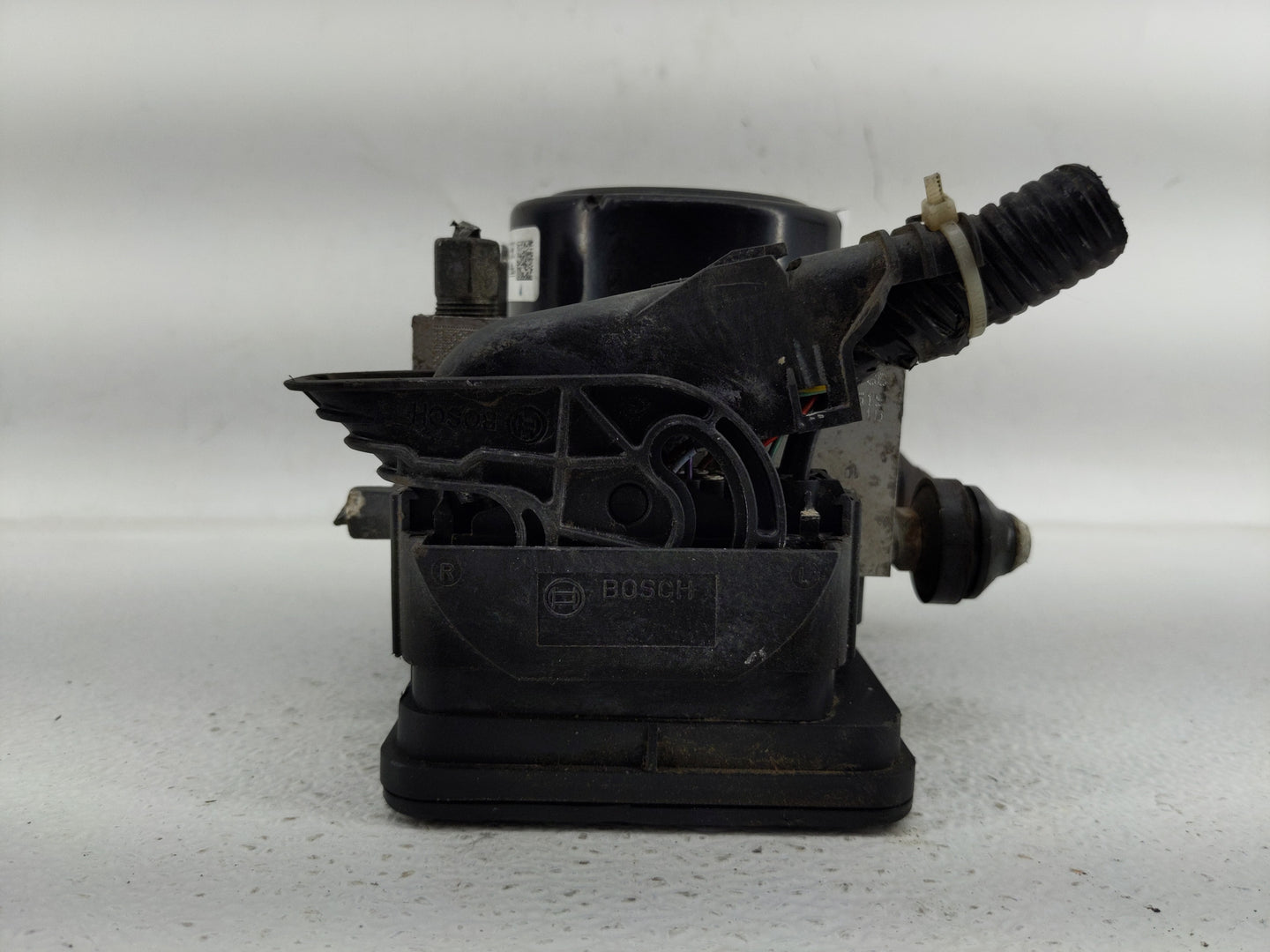 2015-2019 Nissan Versa ABS Pump Control Module Replacement P/N:47660 3WC0B Fits Fits 2015 2016 2017 2018 2019 OEM Used Auto 