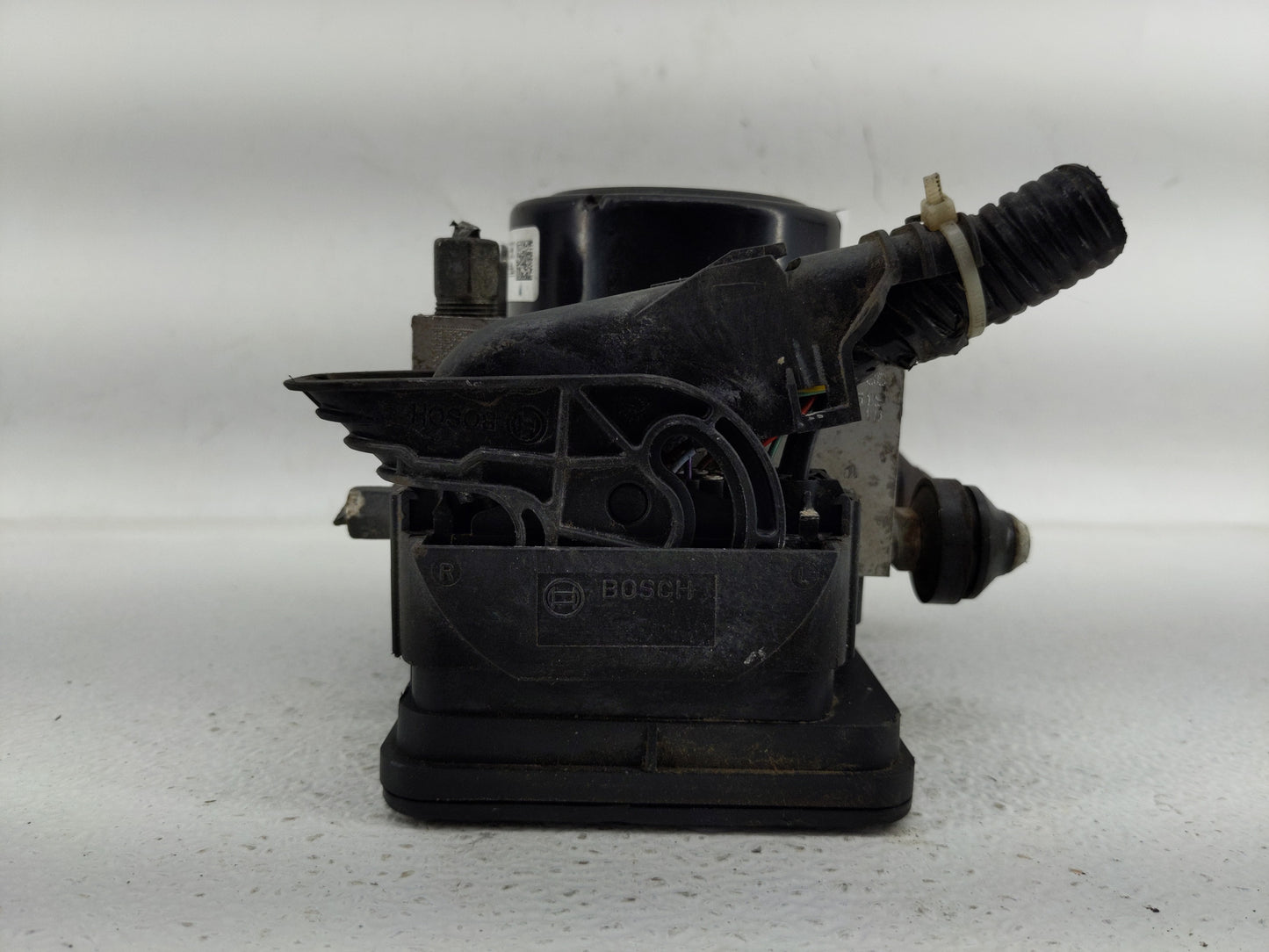 2015-2019 Nissan Versa ABS Pump Control Module Replacement P/N:47660 3WC0B Fits Fits 2015 2016 2017 2018 2019 OEM Used Auto 