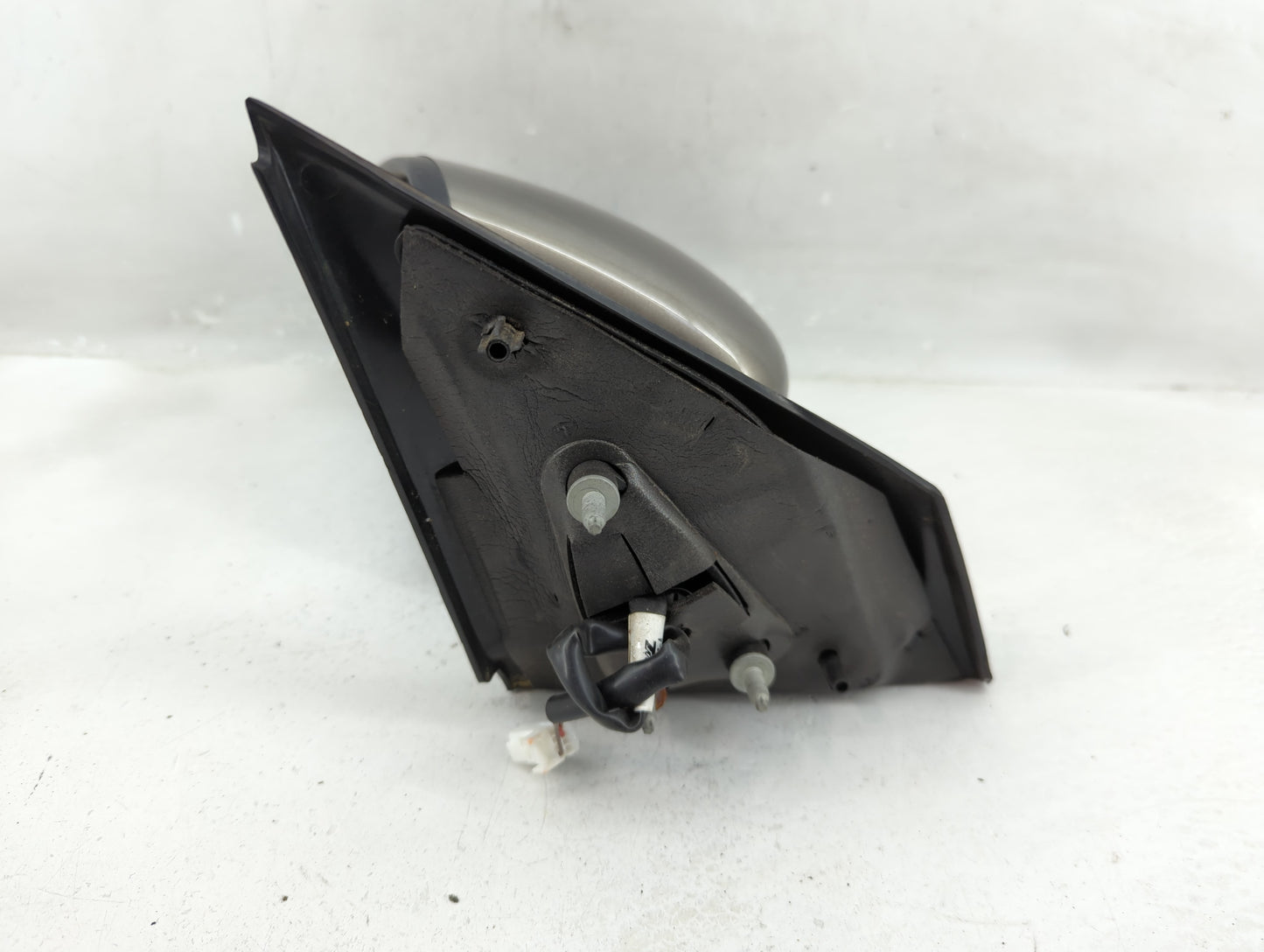 2015-2019 Nissan Versa Driver Side View Mirror - Left Door Mirror OEM Used - Oemusedautoparts1.com
