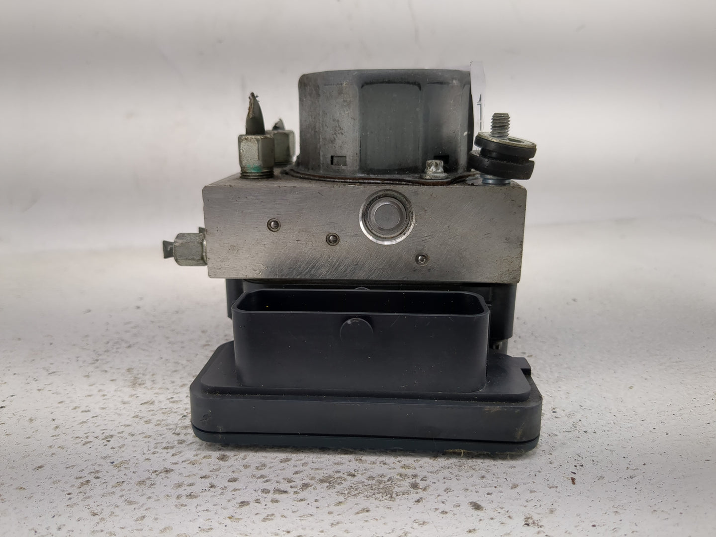 2015-2019 Nissan Versa ABS Pump Control Module Replacement P/N:47660 9KL0A Fits Fits 2015 2016 2017 2018 2019 OEM Used Auto 