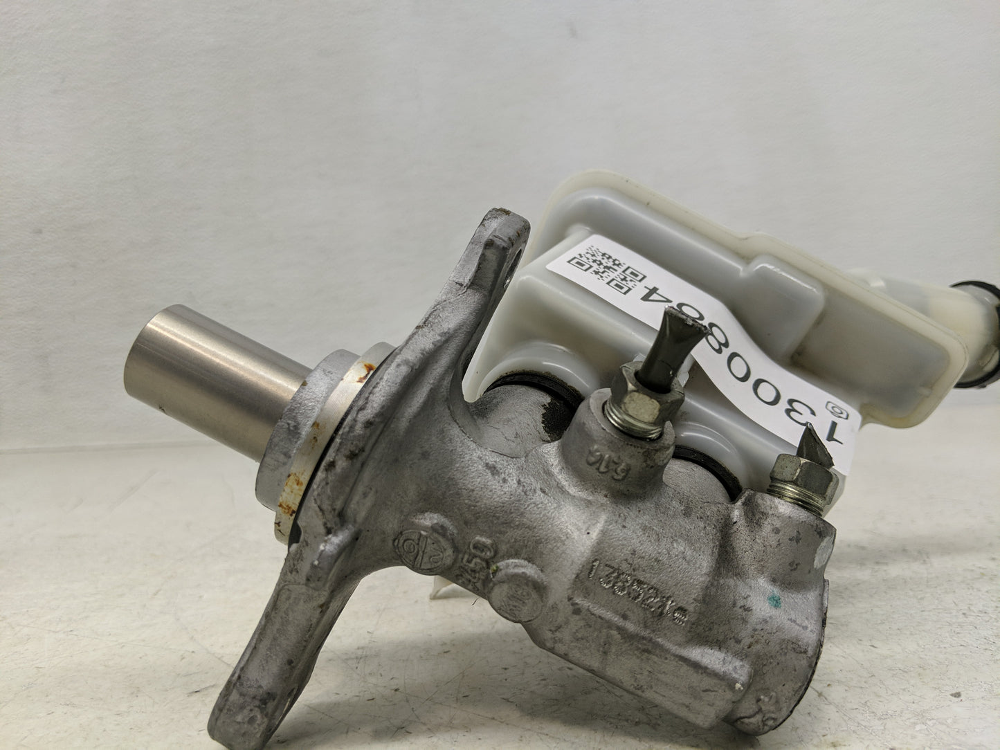 2012-2019 Nissan Versa Brake Master Cylinder - Oemusedautoparts1.com