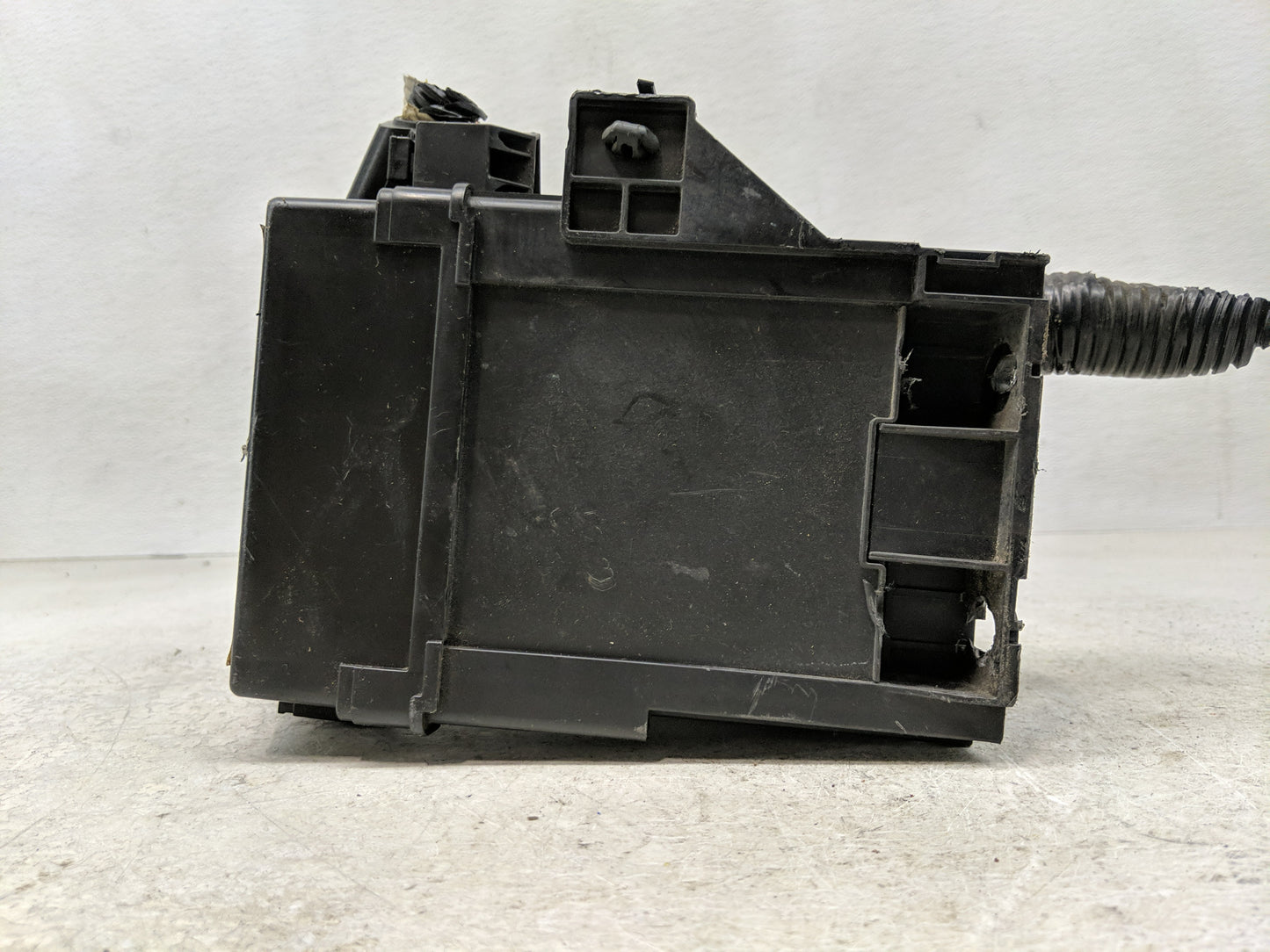 2013-2019 Nissan Versa Fusebox Fuse Box Panel Relay Module Fits Fits 2013 2014 2015 2016 2017 2018 2019 OEM Used Auto Parts 