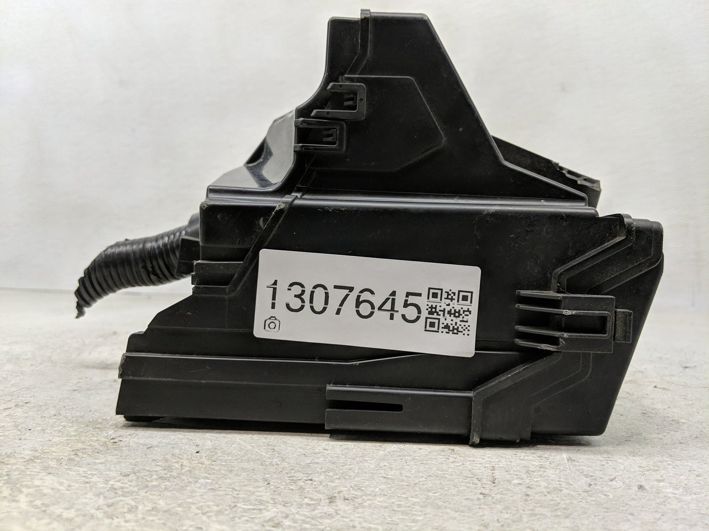 2013-2019 Nissan Versa Fusebox Fuse Box Panel Relay Module Fits Fits 2013 2014 2015 2016 2017 2018 2019 OEM Used Auto Parts 