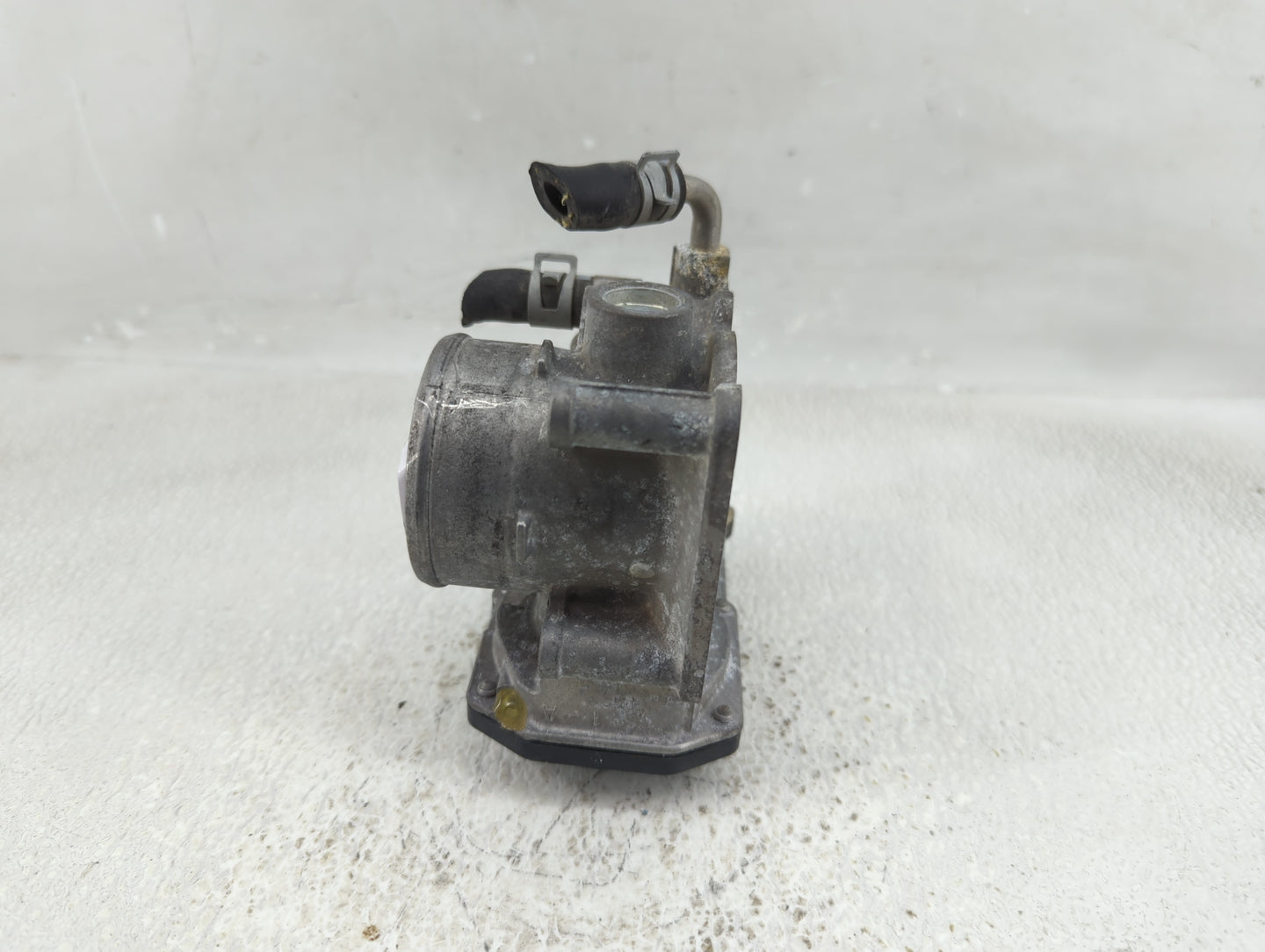 2012-2019 Nissan Versa Throttle Body P/N:3AA50-02 Fits Fits 2012 2013 2014 2015 2016 2017 2018 2019 OEM Used Auto Parts - Oe