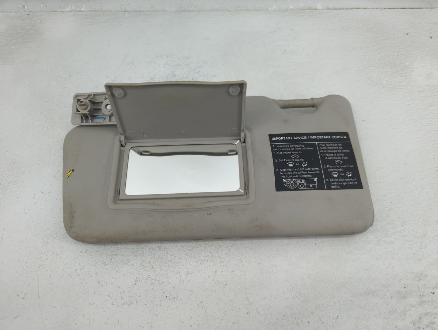 2014-2015 Nissan Versa Sun Visor Shade Replacement Driver Left Mirror Fits Fits 2014 2015 OEM Used Auto Parts - Oemusedautop