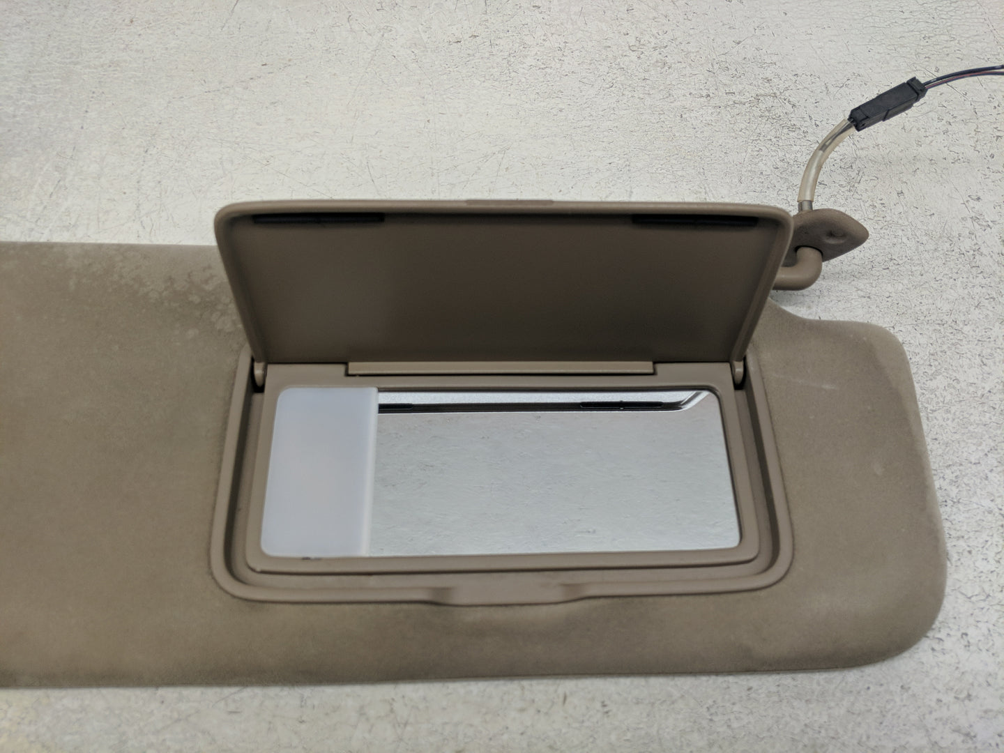 2013-2015 Nissan Versa Sun Visor Shade Replacement Passenger Right Mirror Fits Fits 2013 2014 2015 OEM Used Auto Parts - Oem