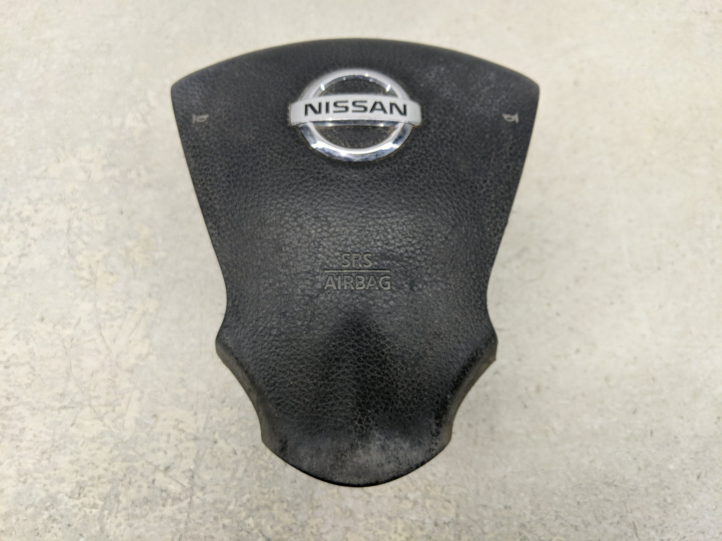 2014-2015 Nissan Versa Air Bag Driver Left Steering Wheel Mounted Fits Fits 2014 2015 OEM Used Auto Parts - Oemusedautoparts