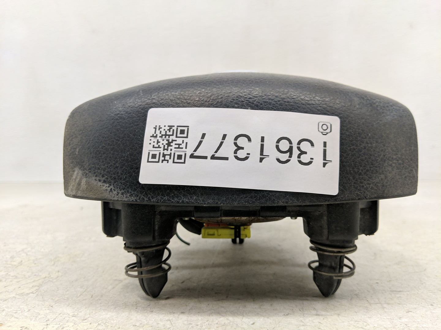 2014-2015 Nissan Versa Air Bag Driver Left Steering Wheel Mounted Fits Fits 2014 2015 OEM Used Auto Parts - Oemusedautoparts