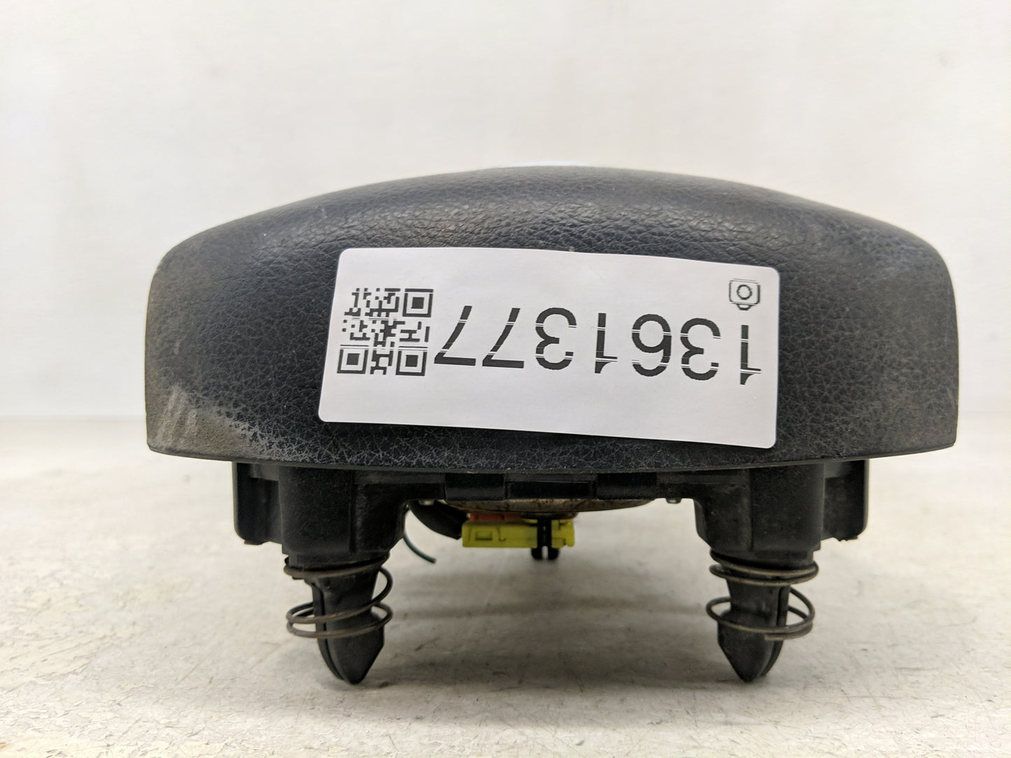 2014-2015 Nissan Versa Air Bag Driver Left Steering Wheel Mounted Fits Fits 2014 2015 OEM Used Auto Parts - Oemusedautoparts