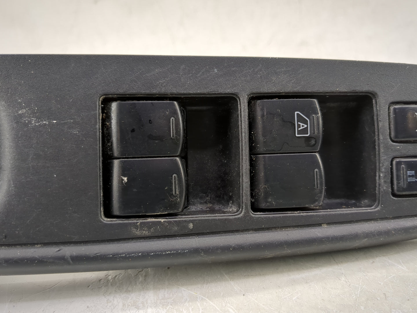 2012-2019 Nissan Versa Master Power Window Switch Replacement Driver Side Left P/N:25401-ZW80A Fits OEM Used Auto Parts - Oe