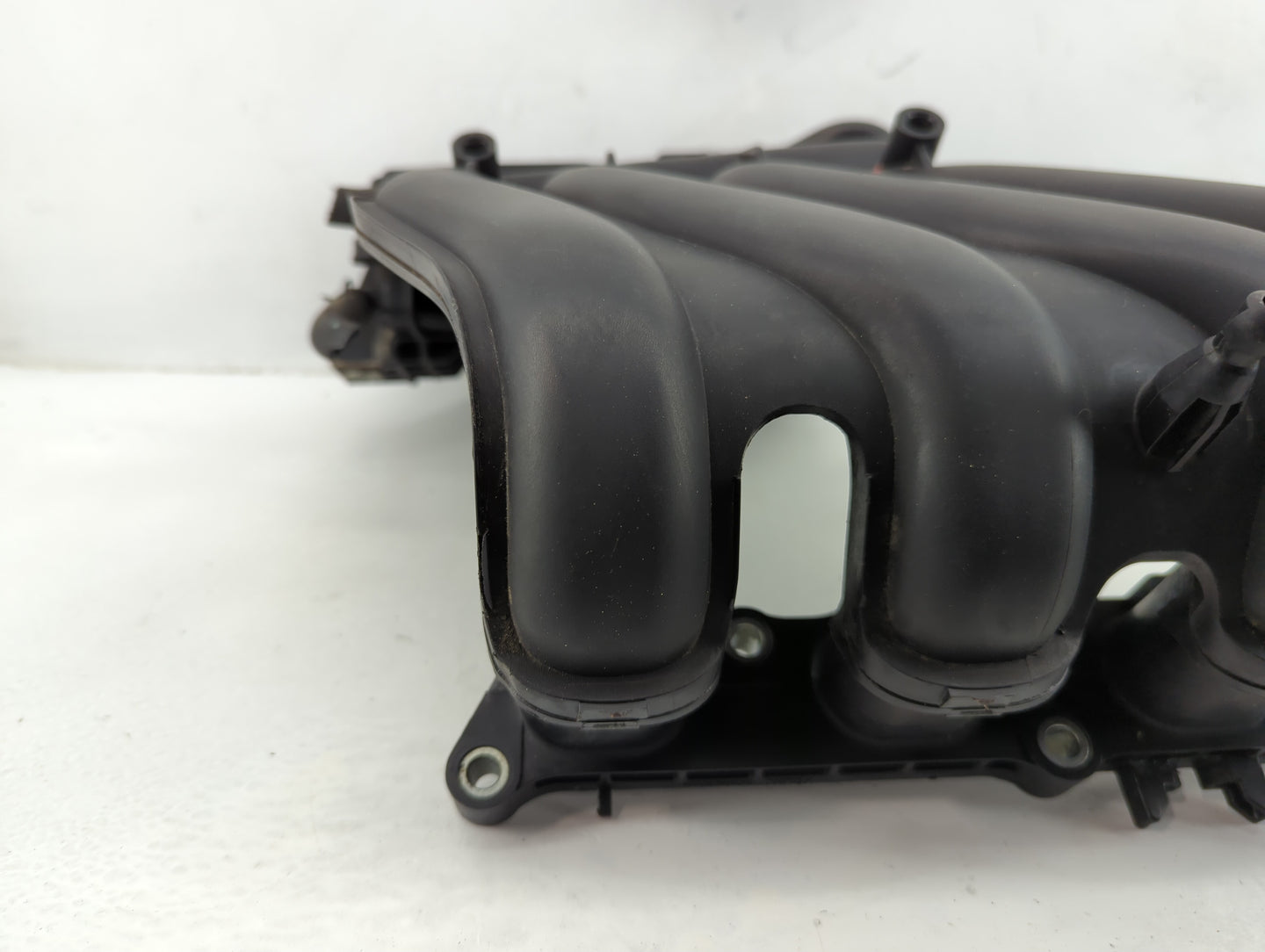 2012-2018 Nissan Versa Air Intake Manifold P/N:140011HK0A Fits Fits 2012 2013 2014 2015 2016 2017 2018 2019 OEM Used Auto Pa