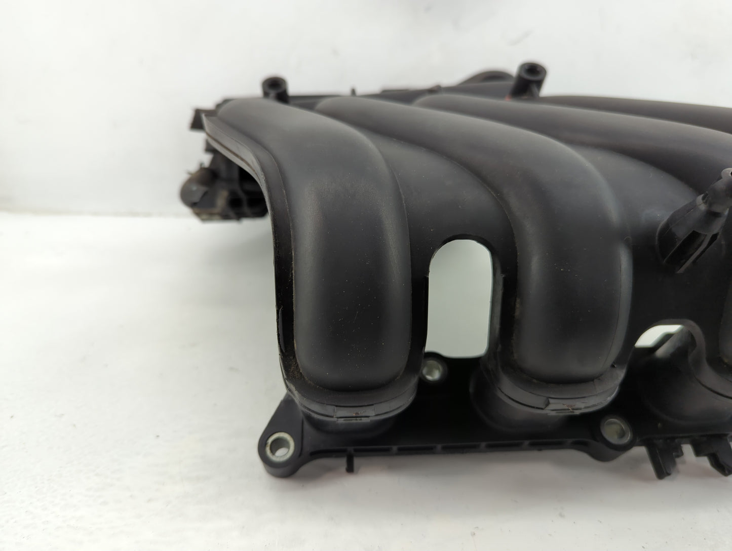 2012-2018 Nissan Versa Air Intake Manifold P/N:140011HK0A Fits Fits 2012 2013 2014 2015 2016 2017 2018 2019 OEM Used Auto Pa