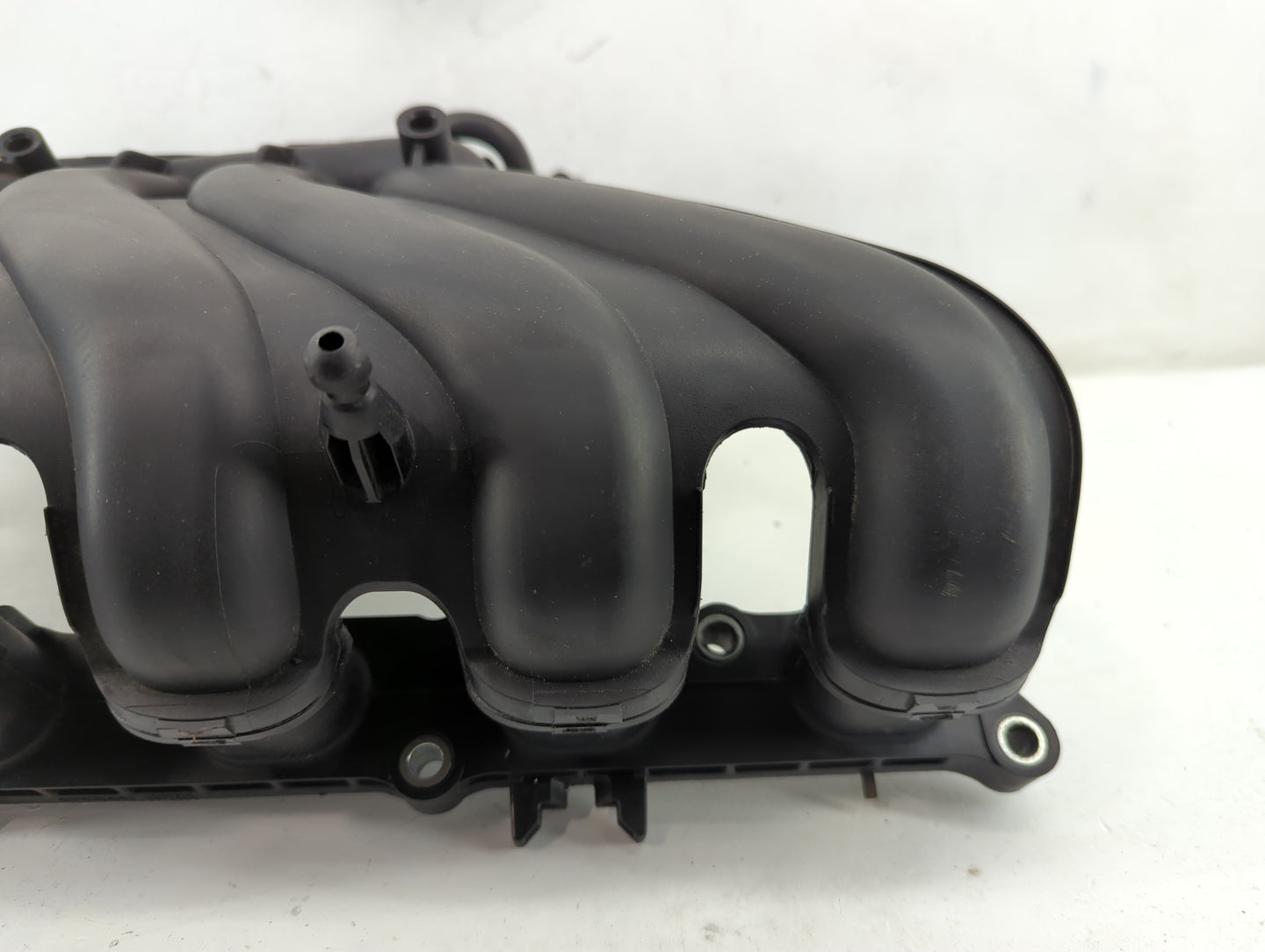 2012-2018 Nissan Versa Air Intake Manifold P/N:140011HK0A Fits Fits 2012 2013 2014 2015 2016 2017 2018 2019 OEM Used Auto Pa