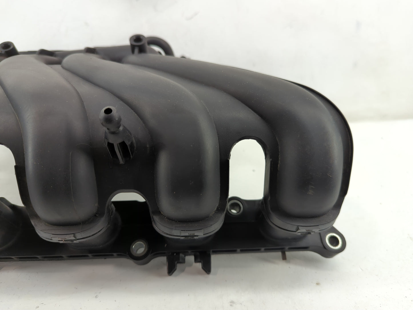2012-2018 Nissan Versa Air Intake Manifold P/N:140011HK0A Fits Fits 2012 2013 2014 2015 2016 2017 2018 2019 OEM Used Auto Pa
