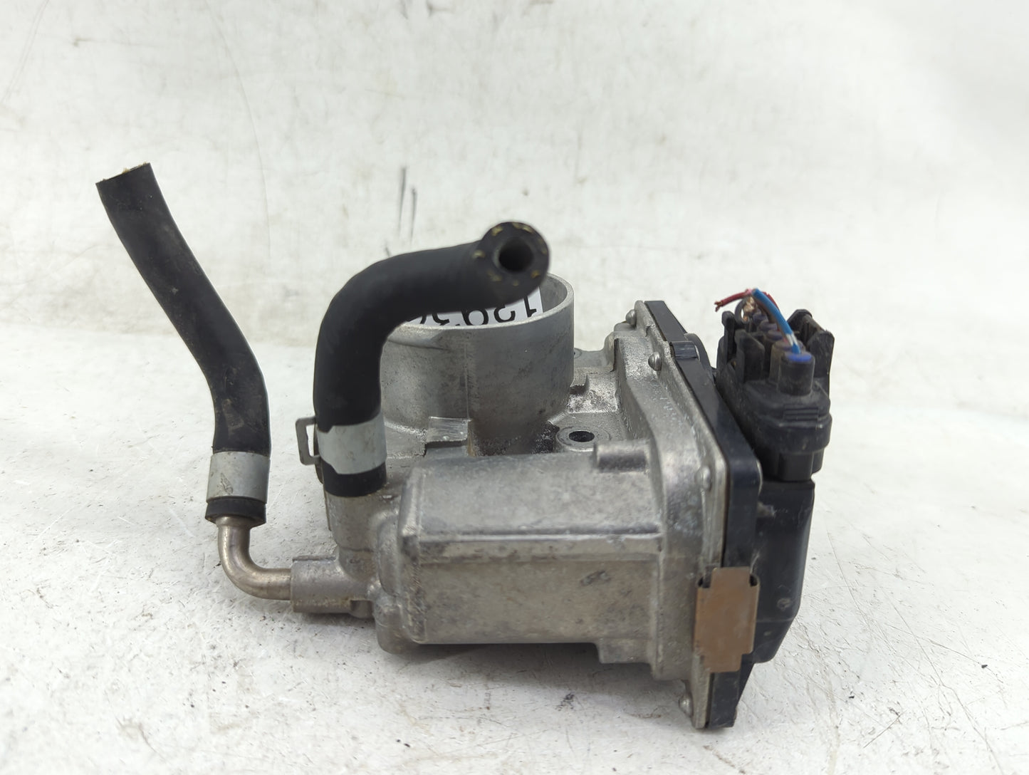 2012-2019 Nissan Versa Throttle Body P/N:3AA50-02 Fits Fits 2012 2013 2014 2015 2016 2017 2018 2019 OEM Used Auto Parts - Oe