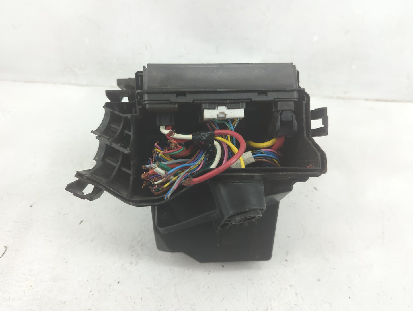 2013-2019 Nissan Versa Fusebox Fuse Box Panel Relay Module P/N:284B8-1HA0B 284B7 3AA0A Fits OEM Used Auto Parts - Oemusedaut