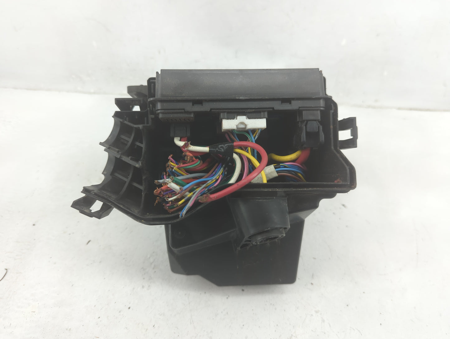 2013-2019 Nissan Versa Fusebox Fuse Box Panel Relay Module P/N:284B8-1HA0B 284B7 3AA0A Fits OEM Used Auto Parts - Oemusedaut
