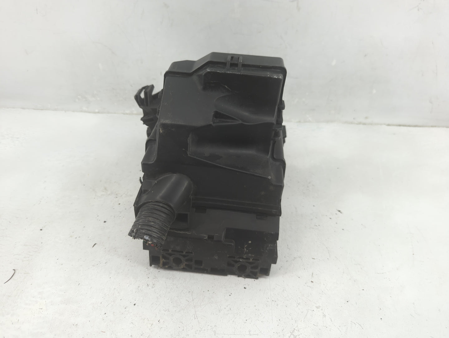 2013-2019 Nissan Versa Fusebox Fuse Box Panel Relay Module P/N:284B8-1HA0B 284B7 3AA0A Fits OEM Used Auto Parts - Oemusedaut