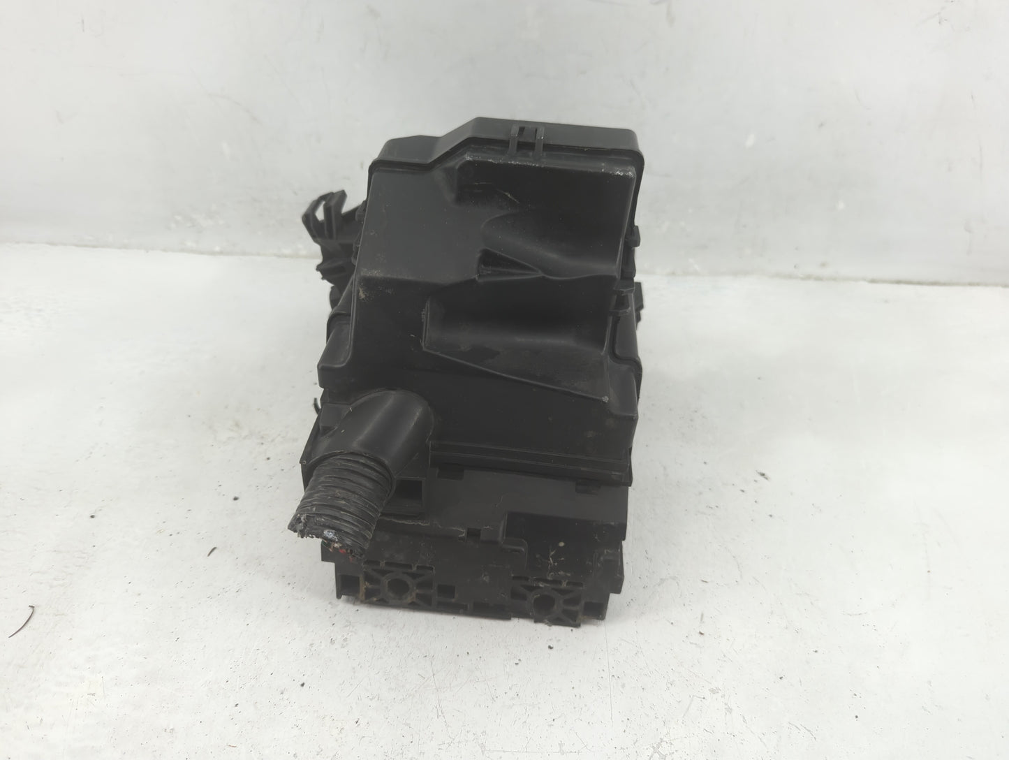 2013-2019 Nissan Versa Fusebox Fuse Box Panel Relay Module P/N:284B8-1HA0B 284B7 3AA0A Fits OEM Used Auto Parts - Oemusedaut