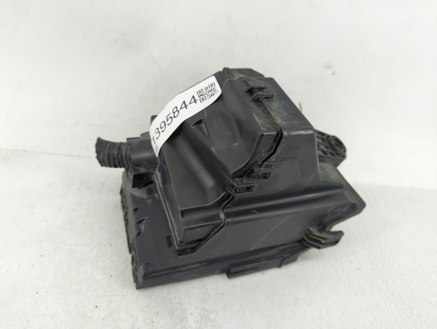 2013-2019 Nissan Versa Fusebox Fuse Box Panel Relay Module Fits Fits 2013 2014 2015 2016 2017 2018 2019 OEM Used Auto Parts 