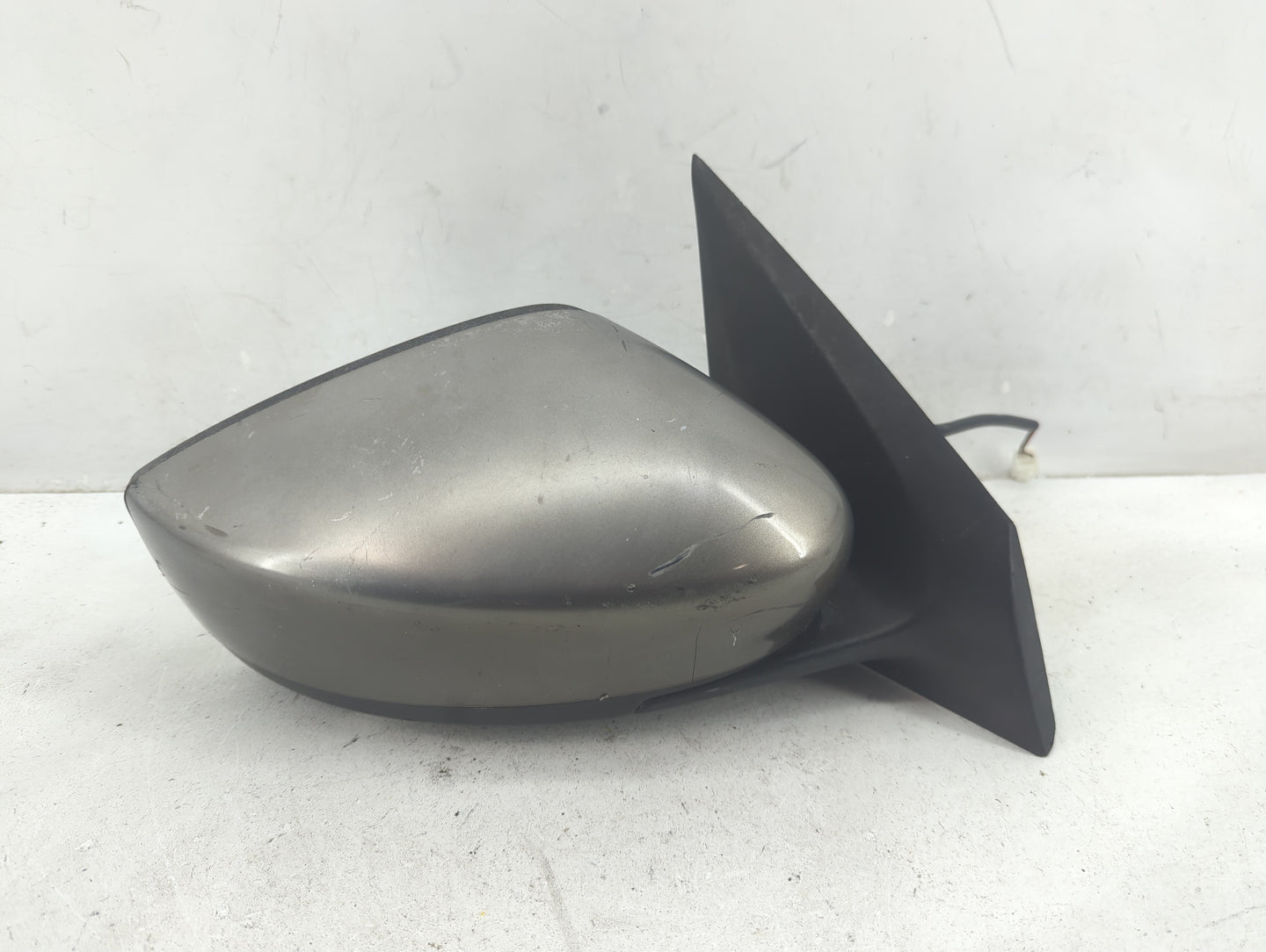2015-2019 Nissan Versa Passenger Side View Mirror - Right Door Mirror OEM Used - Oemusedautoparts1.com