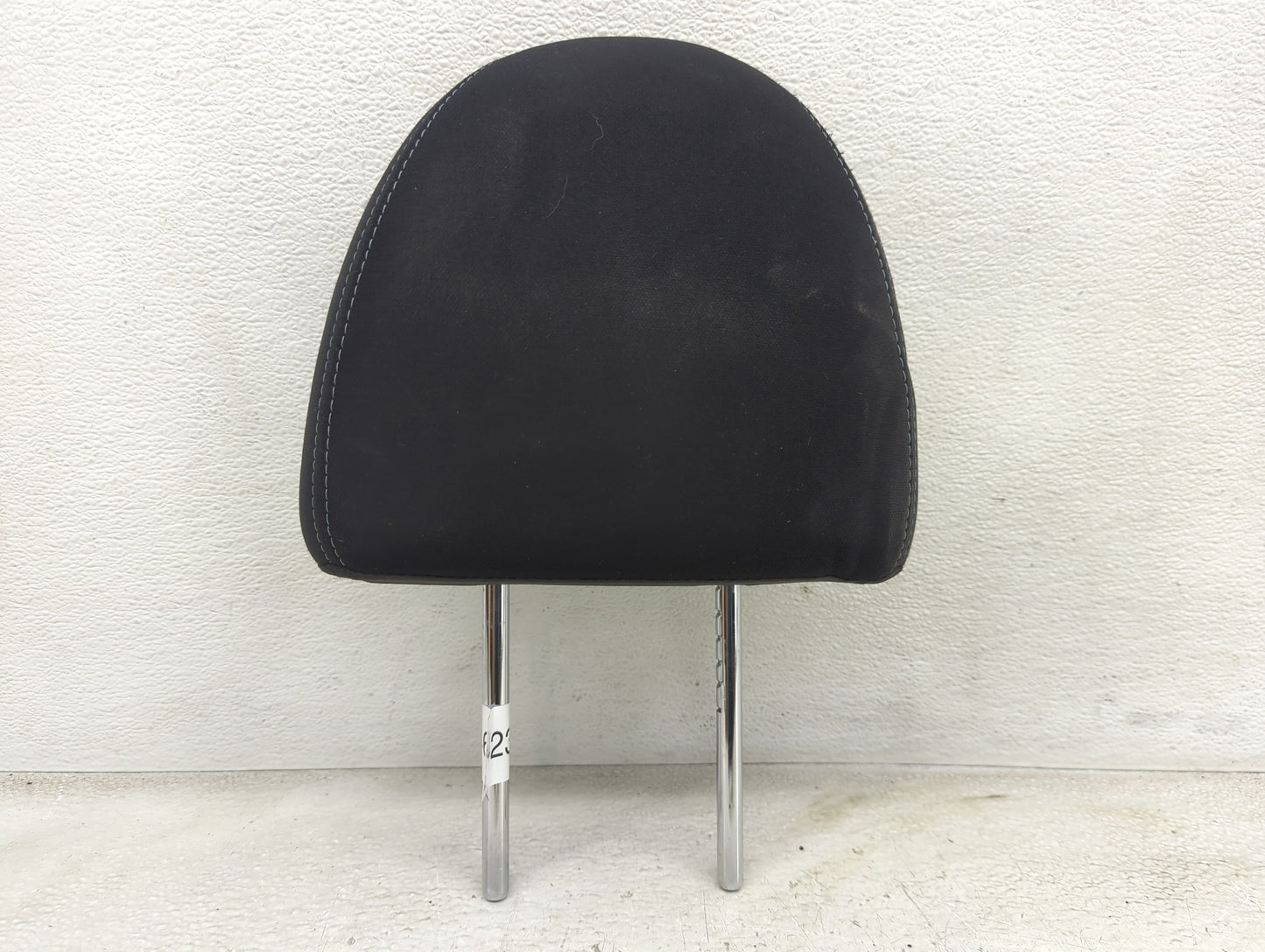 2014-2015 Nissan Versa Headrest Head Rest Front Driver Seat Black - Oemusedautoparts1.com