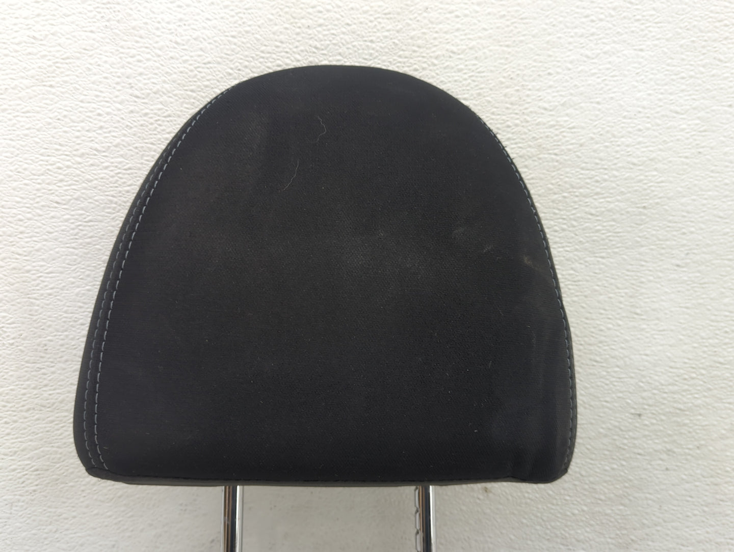 2014-2015 Nissan Versa Headrest Head Rest Front Driver Seat Black - Oemusedautoparts1.com